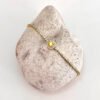 Pulsera amarilla con zirconea lateral